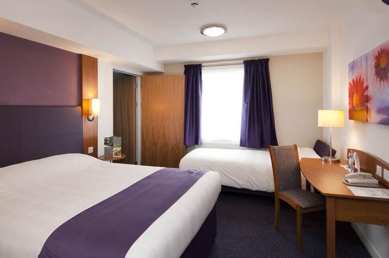 Premier Inn Edinburgh Park Ngoại thất bức ảnh